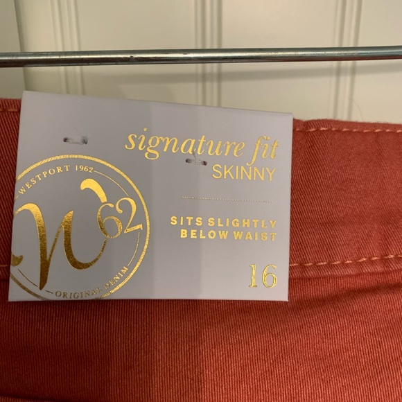 5/$25 NWT Dress Barn Jeans Size 16 Sedona Skies - Picture 4 of 6